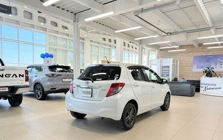 Toyota Vitz, 2011 год, 819 000 рублей, 6 фотография