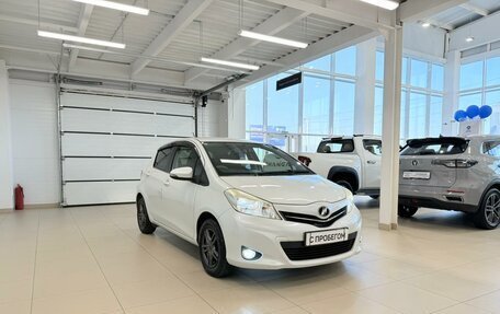 Toyota Vitz, 2011 год, 819 000 рублей, 8 фотография