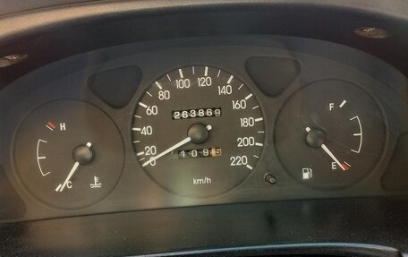 Nissan Almera, 1999 год, 200 000 рублей, 25 фотография