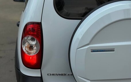 Chevrolet Niva I рестайлинг, 2018 год, 765 000 рублей, 10 фотография