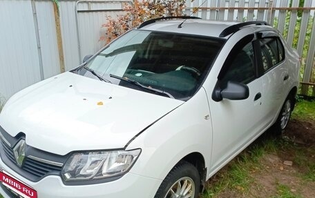 Renault Logan II, 2018 год, 850 000 рублей, 10 фотография