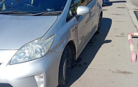 Toyota Prius, 2012 год, 1 000 000 рублей, 2 фотография