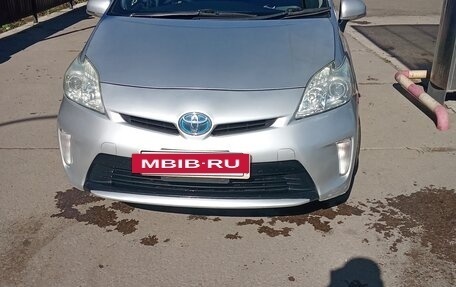 Toyota Prius, 2012 год, 1 000 000 рублей, 3 фотография