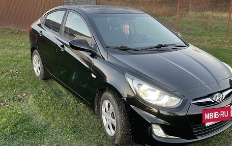 Hyundai Solaris II рестайлинг, 2011 год, 700 000 рублей, 7 фотография