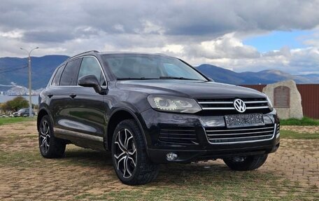 Volkswagen Touareg III, 2010 год, 1 400 000 рублей, 2 фотография