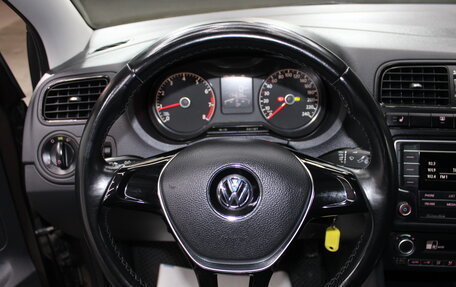 Volkswagen Polo VI (EU Market), 2017 год, 949 000 рублей, 15 фотография