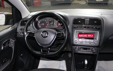 Volkswagen Polo VI (EU Market), 2017 год, 949 000 рублей, 10 фотография