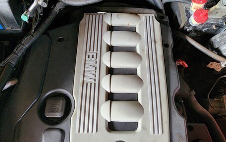 ЛуАЗ Patriot, 2016 год, 3 000 000 рублей, 14 фотография