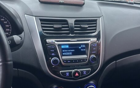 Hyundai Solaris II рестайлинг, 2016 год, 1 270 000 рублей, 2 фотография