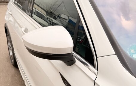 Volkswagen Tiguan II, 2020 год, 4 300 000 рублей, 6 фотография