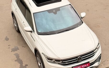 Volkswagen Tiguan II, 2020 год, 4 300 000 рублей, 10 фотография