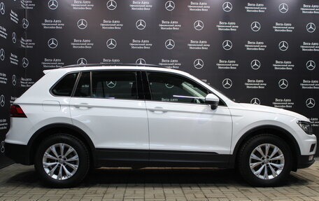 Volkswagen Tiguan II, 2019 год, 2 120 000 рублей, 4 фотография