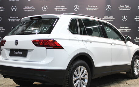 Volkswagen Tiguan II, 2019 год, 2 120 000 рублей, 2 фотография