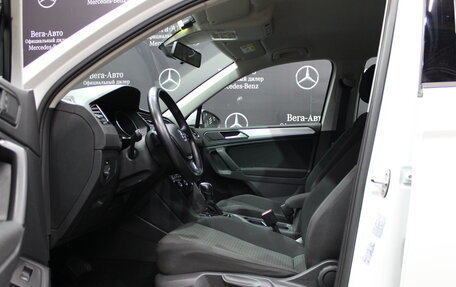 Volkswagen Tiguan II, 2019 год, 2 120 000 рублей, 15 фотография