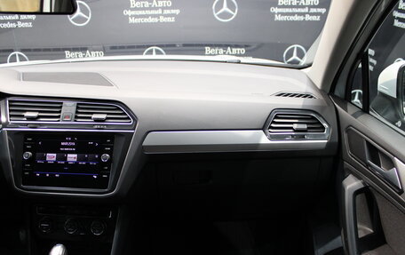 Volkswagen Tiguan II, 2019 год, 2 120 000 рублей, 23 фотография