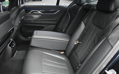 BMW 7 серия, 2020 год, 7 900 000 рублей, 18 фотография