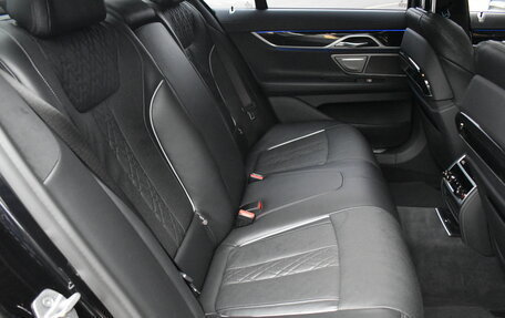 BMW 7 серия, 2020 год, 7 900 000 рублей, 19 фотография