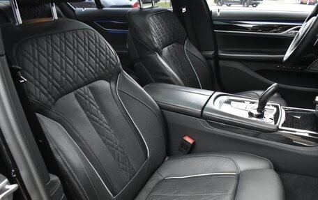 BMW 7 серия, 2020 год, 7 900 000 рублей, 17 фотография