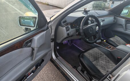 Mercedes-Benz E-Класс, 1998 год, 220 000 рублей, 9 фотография