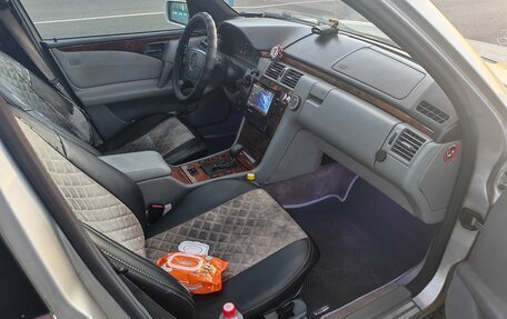 Mercedes-Benz E-Класс, 1998 год, 220 000 рублей, 6 фотография