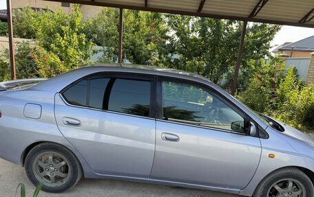 Toyota Prius IV XW50, 2001 год, 390 000 рублей, 4 фотография