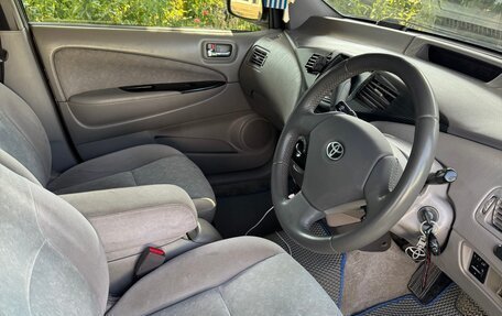 Toyota Prius IV XW50, 2001 год, 390 000 рублей, 7 фотография