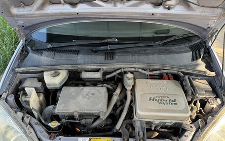 Toyota Prius IV XW50, 2001 год, 390 000 рублей, 10 фотография