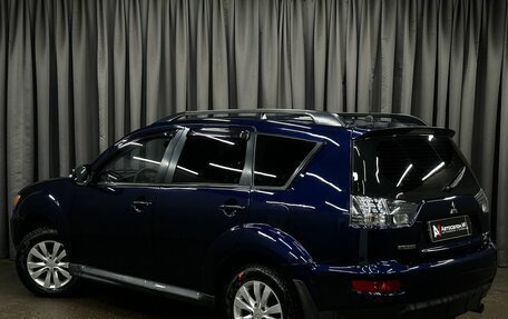 Mitsubishi Outlander III рестайлинг 3, 2011 год, 999 777 рублей, 2 фотография
