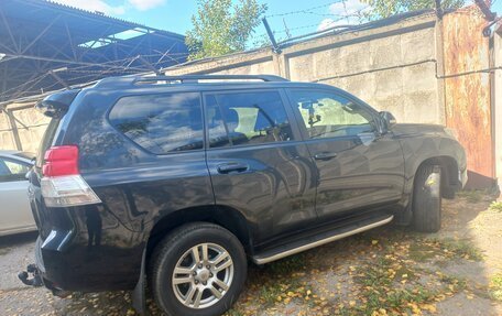 Toyota Land Cruiser Prado 150 рестайлинг 2, 2013 год, 2 650 000 рублей, 2 фотография