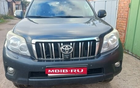 Toyota Land Cruiser Prado 150 рестайлинг 2, 2013 год, 2 650 000 рублей, 9 фотография