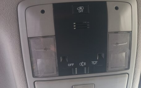 Toyota Land Cruiser Prado 150 рестайлинг 2, 2013 год, 2 650 000 рублей, 12 фотография