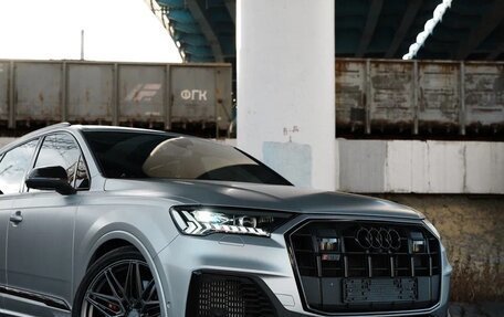 Audi SQ7, 2021 год, 10 000 000 рублей, 4 фотография