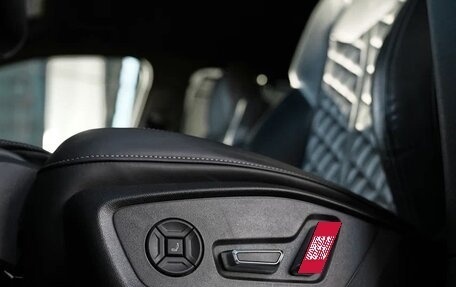 Audi SQ7, 2021 год, 10 000 000 рублей, 14 фотография