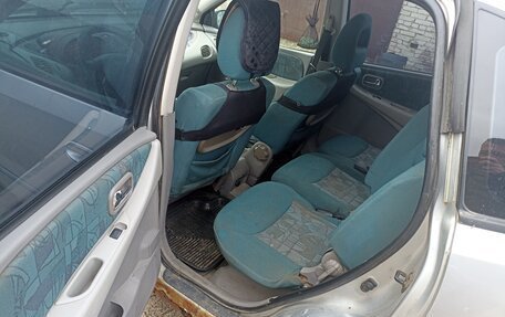 Nissan Almera Tino i, 2000 год, 125 000 рублей, 6 фотография