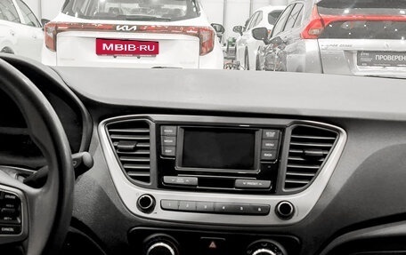 Hyundai Solaris II рестайлинг, 2018 год, 1 050 000 рублей, 15 фотография