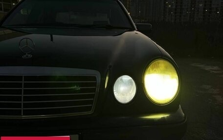 Mercedes-Benz E-Класс, 1996 год, 445 000 рублей, 3 фотография