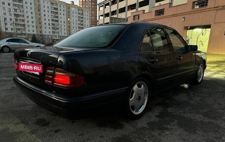 Mercedes-Benz E-Класс, 1996 год, 445 000 рублей, 9 фотография