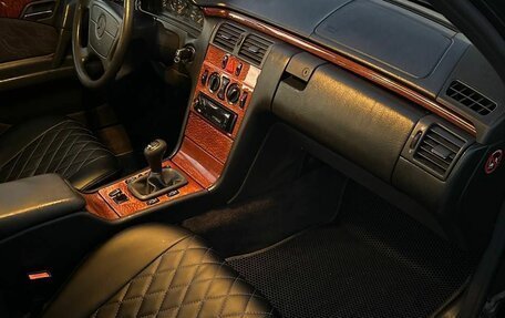 Mercedes-Benz E-Класс, 1996 год, 445 000 рублей, 12 фотография