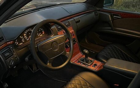 Mercedes-Benz E-Класс, 1996 год, 445 000 рублей, 13 фотография