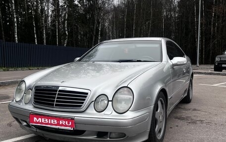 Mercedes-Benz CLK-Класс, 2000 год, 700 000 рублей, 1 фотография
