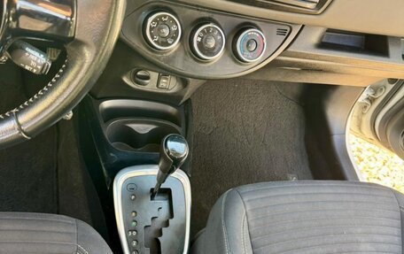 Toyota Yaris III рестайлинг, 2015 год, 1 500 000 рублей, 12 фотография