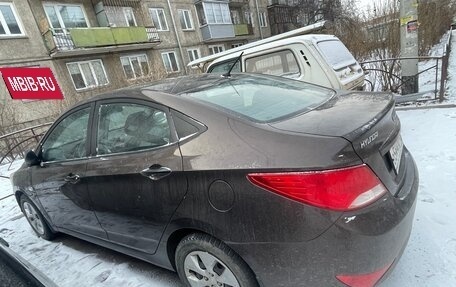 Hyundai Solaris II рестайлинг, 2014 год, 900 000 рублей, 3 фотография