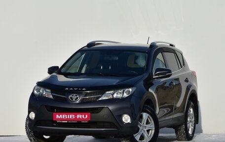 Toyota RAV4, 2015 год, 1 859 000 рублей, 2 фотография