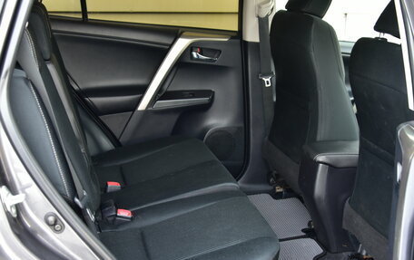 Toyota RAV4, 2015 год, 1 859 000 рублей, 12 фотография