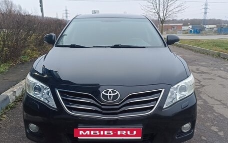 Toyota Camry, 2010 год, 1 350 000 рублей, 2 фотография