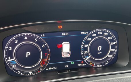 Volkswagen Golf R VII, 2019 год, 3 990 000 рублей, 14 фотография