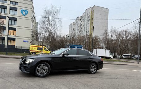 Mercedes-Benz E-Класс, 2018 год, 3 450 000 рублей, 2 фотография