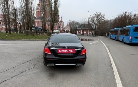 Mercedes-Benz E-Класс, 2018 год, 3 450 000 рублей, 3 фотография