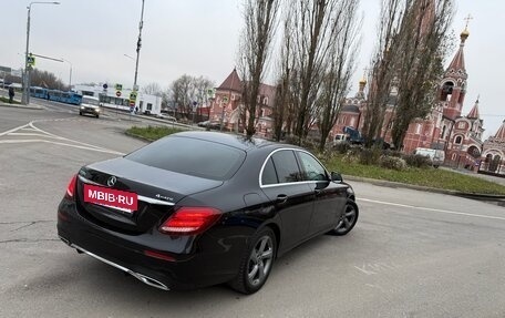 Mercedes-Benz E-Класс, 2018 год, 3 450 000 рублей, 5 фотография