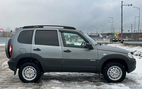 Chevrolet Niva I рестайлинг, 2016 год, 617 000 рублей, 24 фотография